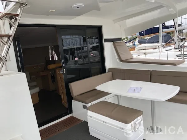 Lagoon 42 - Yacht Charter Sailica
