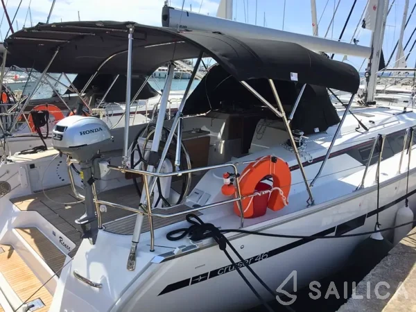 Bavaria 46 Cruiser - Photo #21 Bavaria 46 Cruiser - Yacht Charter Sailica