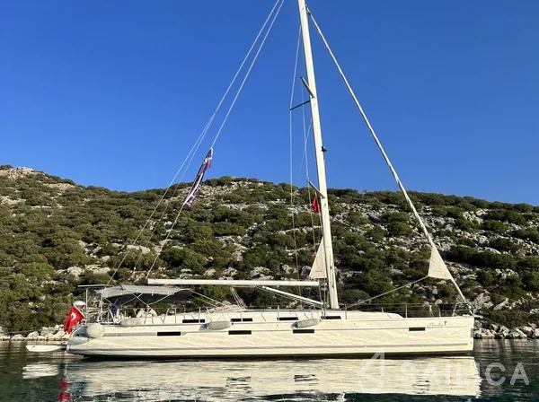 Bavaria 40 Cruiser - Yacht Charter Sailica