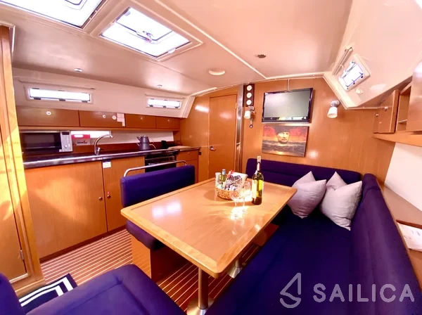 Bavaria 40 Cruiser - Yacht Charter Sailica