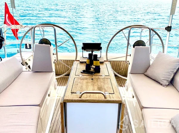 Bavaria 40 Cruiser - Yacht Charter Sailica