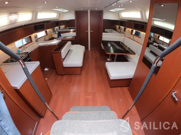 Oceanis 51.1 - Yacht Charter Sailica