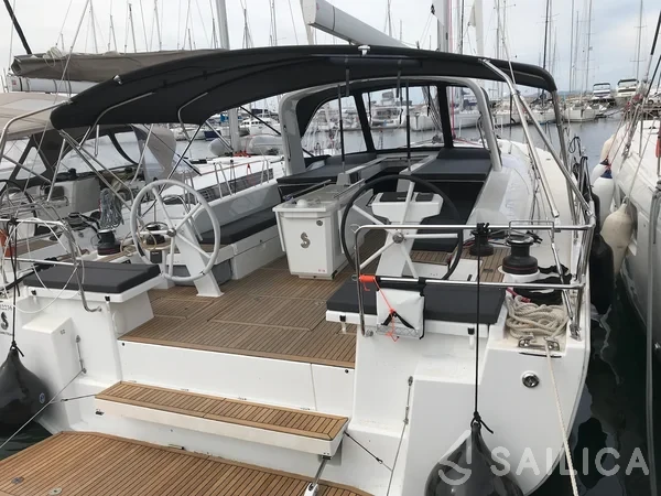 Oceanis 51.1 - Yacht Charter Sailica