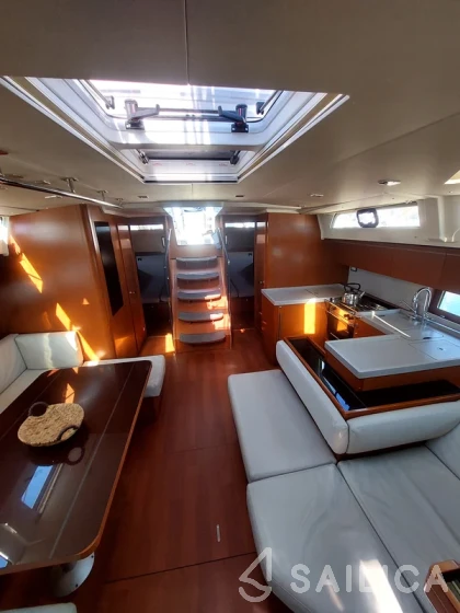Oceanis 51.1 - Yacht Charter Sailica