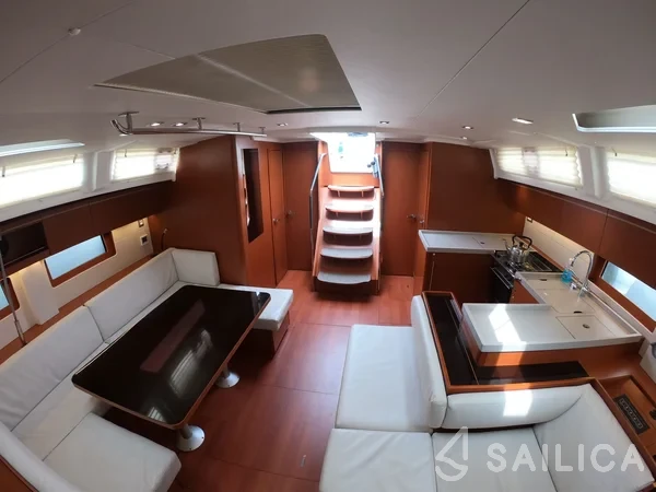 Oceanis 51.1 - Yacht Charter Sailica