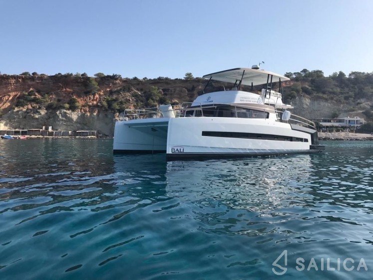Bali 4.3 MY - Yacht Charter Sailica
