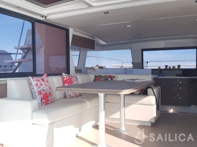 Bali 4.3 MY - Yacht Charter Sailica