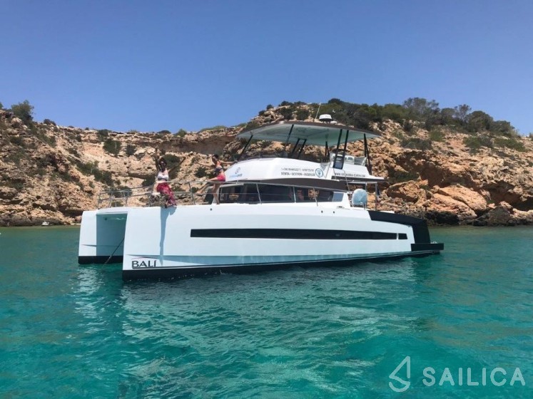 Bali 4.3 MY - Yacht Charter Sailica