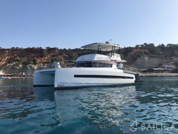 Bali 4.3 MY - Yacht Charter Sailica