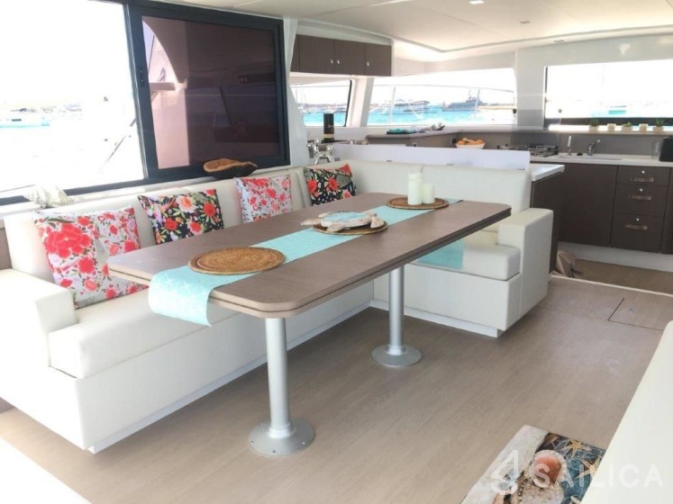 Bali 4.3 MY - Yacht Charter Sailica