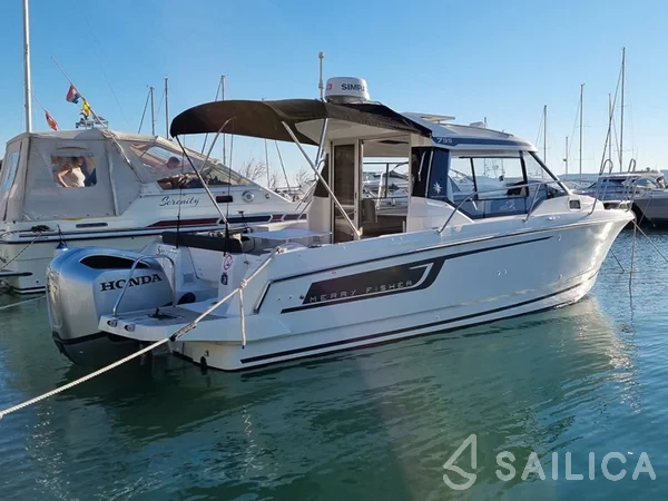 Merry Fisher 795 - Yacht Charter Sailica