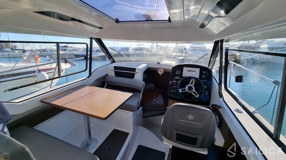 Merry Fisher 795 - Yacht Charter Sailica