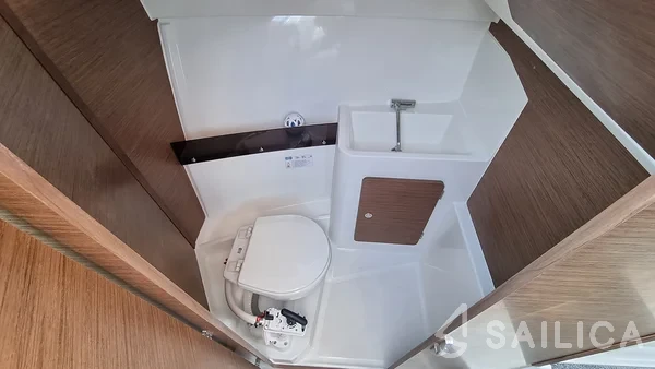 Merry Fisher 795 - Yacht Charter Sailica