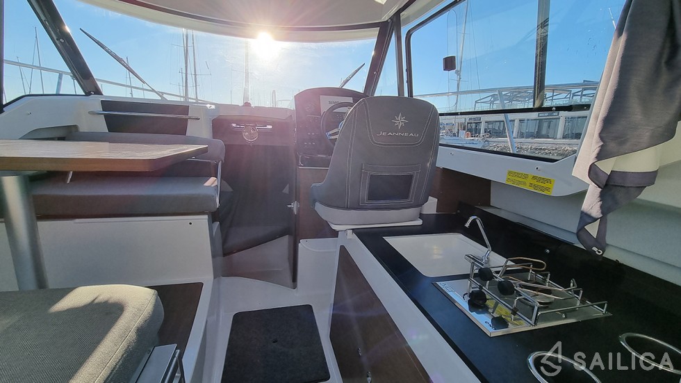 Merry Fisher 795 - Yacht Charter Sailica