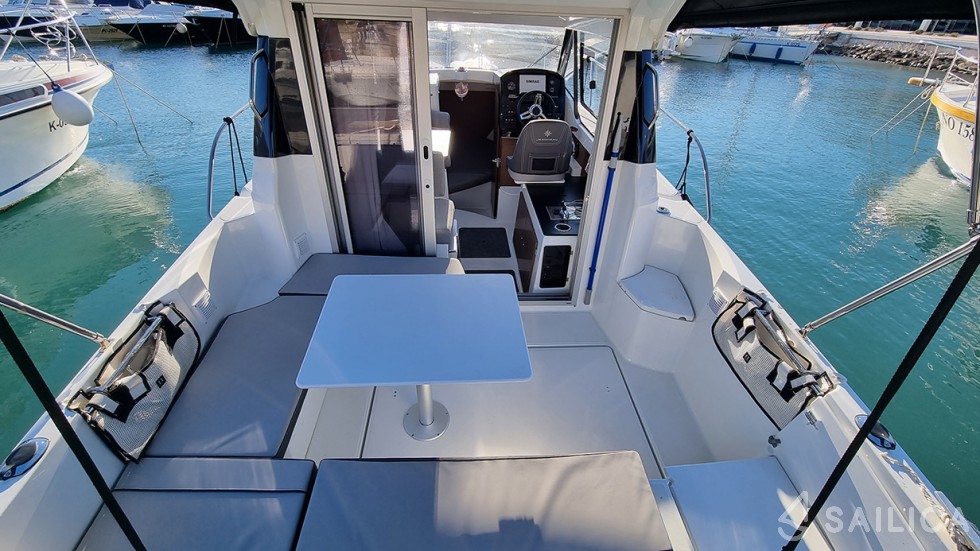 Merry Fisher 795 - Yacht Charter Sailica