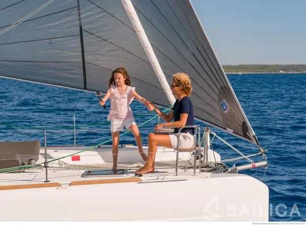 Lagoon 40 - Yacht Charter Sailica