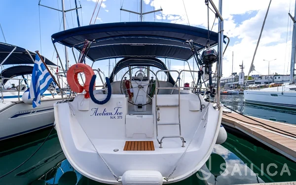 Oceanis 393 Clipper - Yacht Charter Sailica