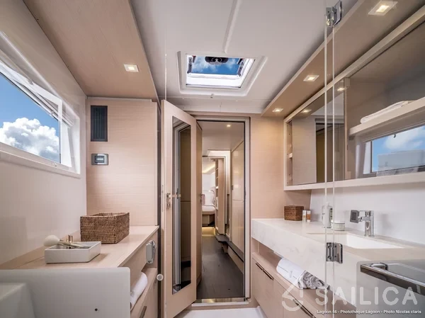 Lagoon 46  - Yacht Charter Sailica