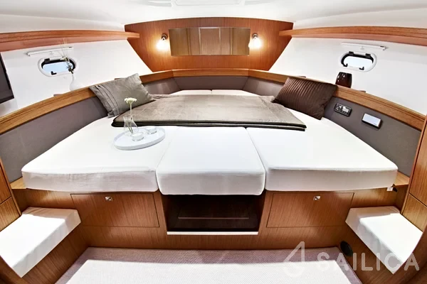 Bavaria 37 Sport - Photo #43 Bavaria 37 Sport - Yacht Charter Sailica