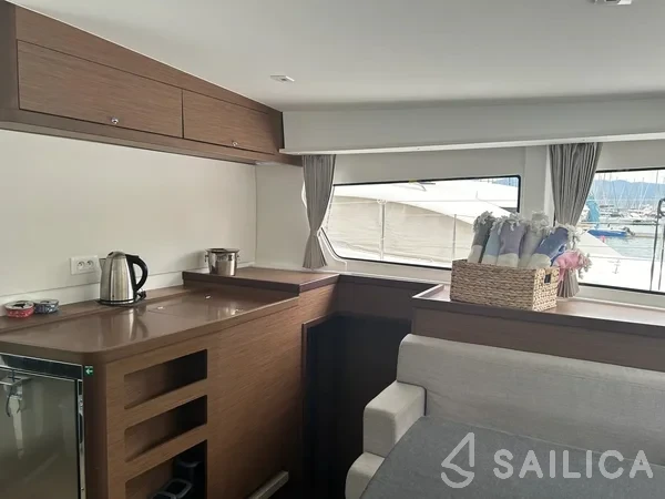Lagoon 42 - Yacht Charter Sailica