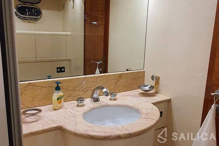 Mangusta 72 - Yacht Charter Sailica