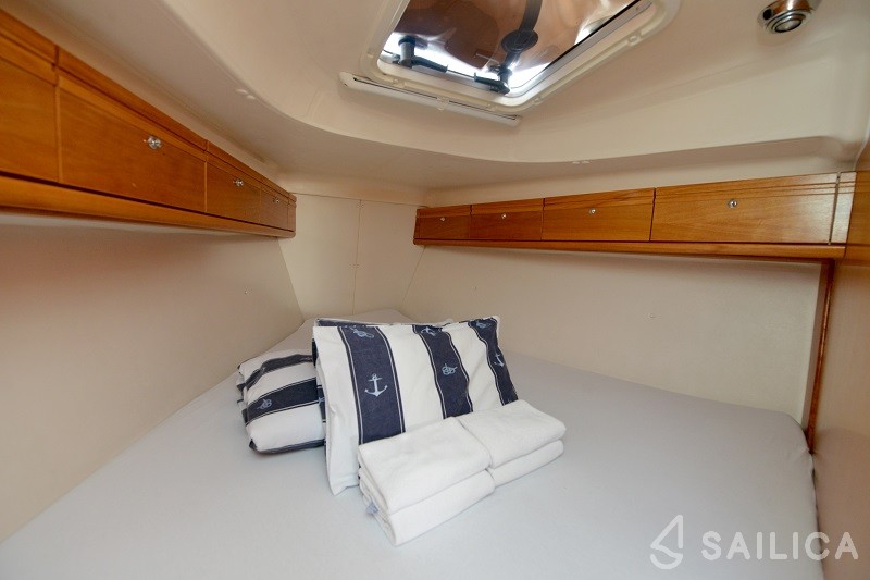 Bavaria 37 Cruiser - Yacht Charter Sailica