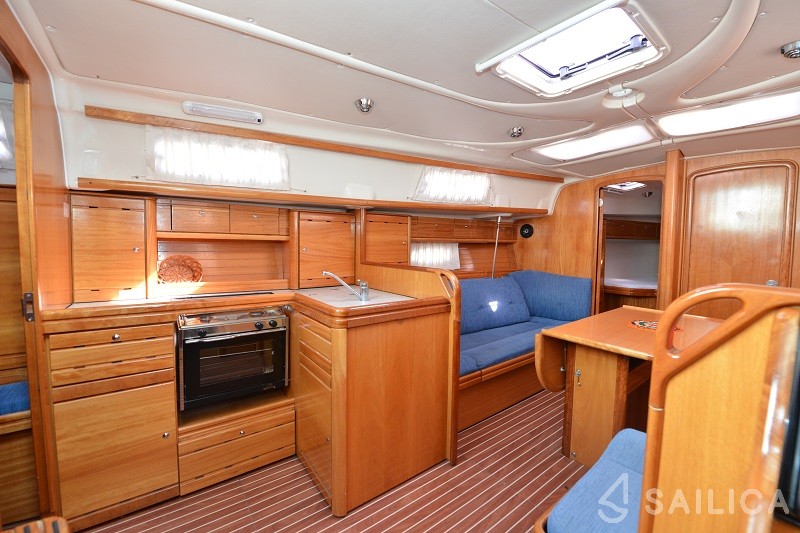 Bavaria 37 Cruiser - Yacht Charter Sailica