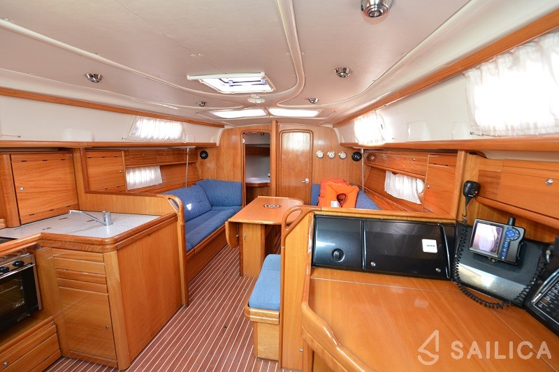 Bavaria 37 Cruiser - Yacht Charter Sailica