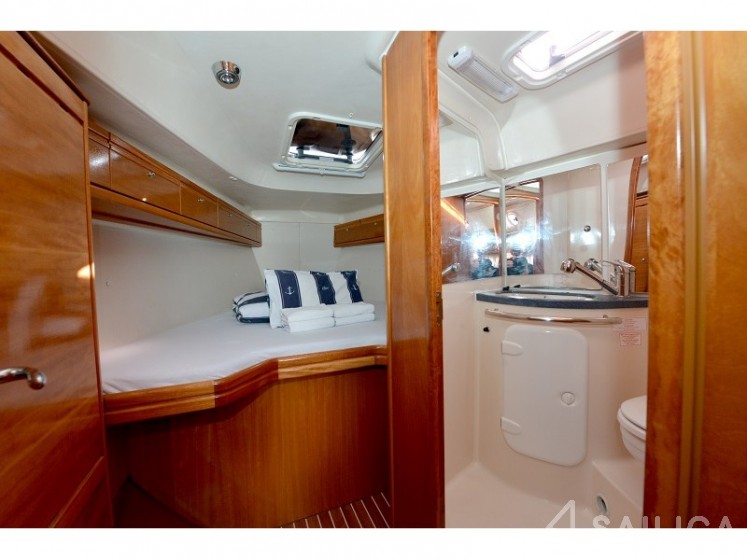 Bavaria 37 Cruiser - Yacht Charter Sailica
