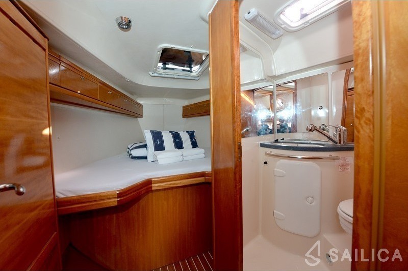 Bavaria 37 Cruiser - Yacht Charter Sailica