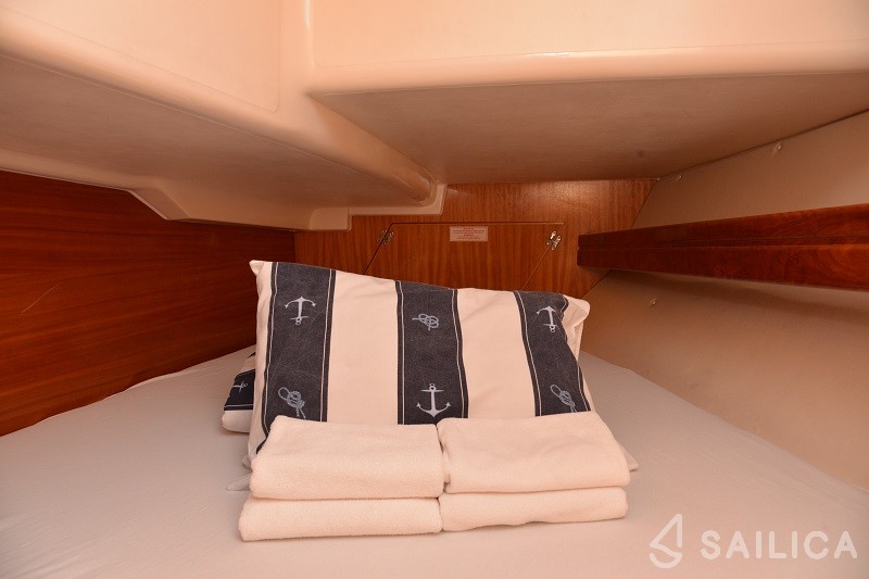 Bavaria 37 Cruiser - Yacht Charter Sailica