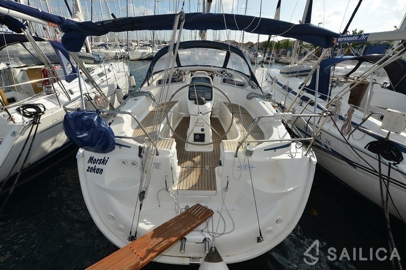 Bavaria 37 Cruiser - Yacht Charter Sailica