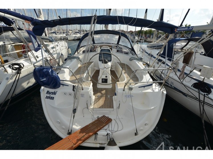 Bavaria 37 Cruiser - Yacht Charter Sailica