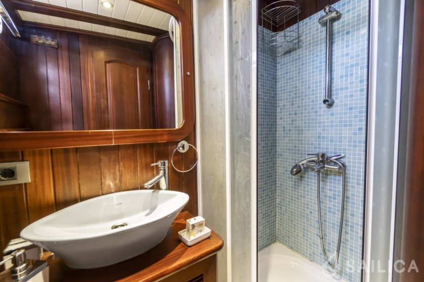 Gulet - Yacht Charter Sailica