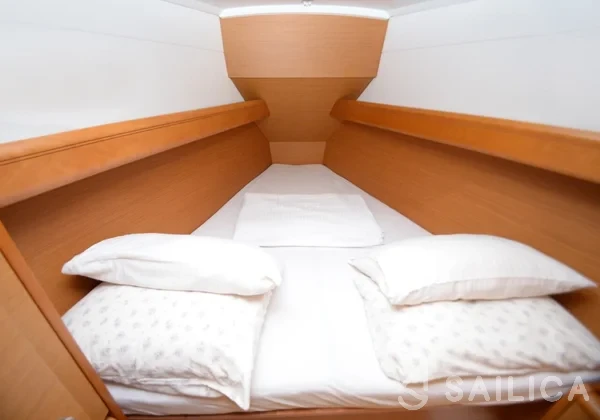 Sun Odyssey 379 - Yacht Charter Sailica