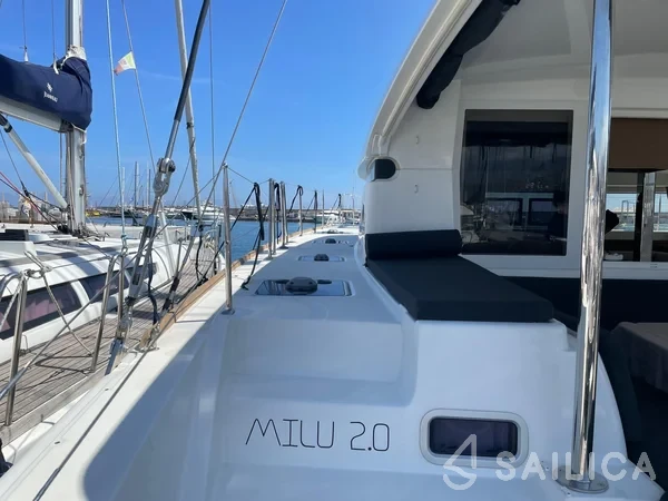 Lagoon 40 - Yacht Charter Sailica