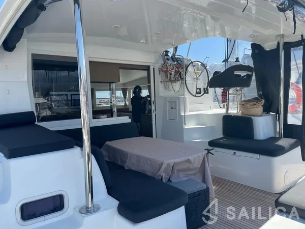 Lagoon 40 - Yacht Charter Sailica