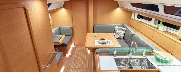 Sun Odyssey 419 - Photo #48 Sun Odyssey 419 - Yacht Charter Sailica
