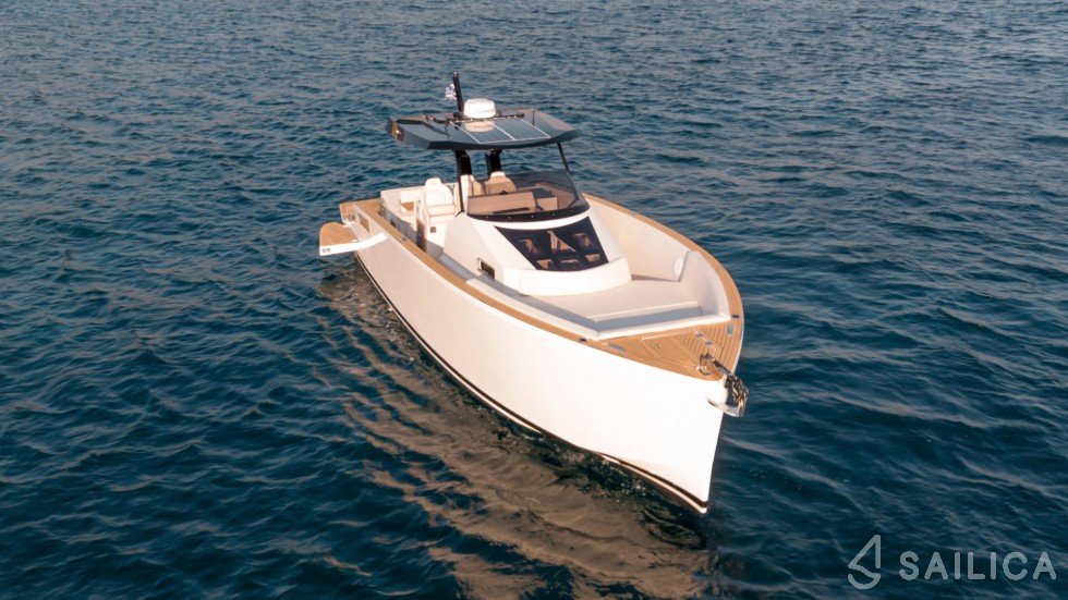 Tesoro T40 - Yacht Charter Sailica