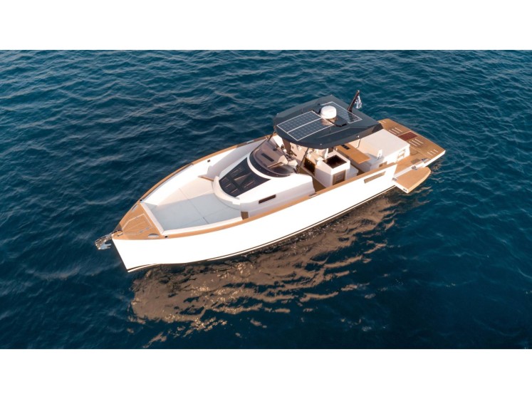 Tesoro T40 - Yacht Charter Sailica