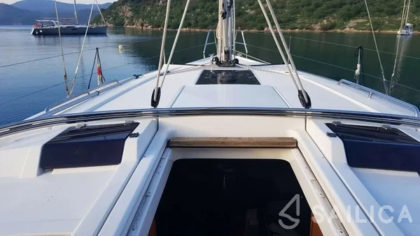 Hanse 415 - Yacht Charter Sailica