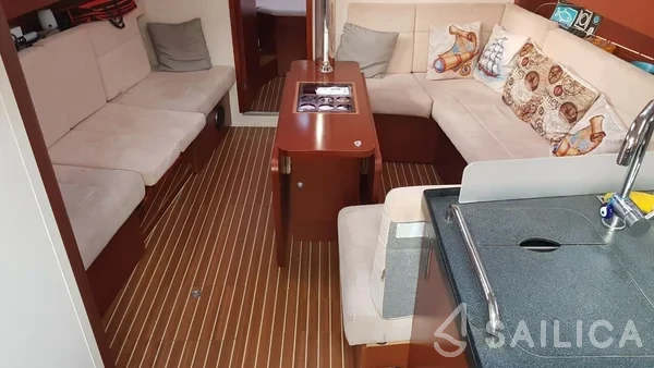 Hanse 415 - Yacht Charter Sailica