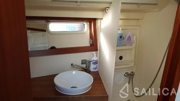 Hanse 415 - Yacht Charter Sailica