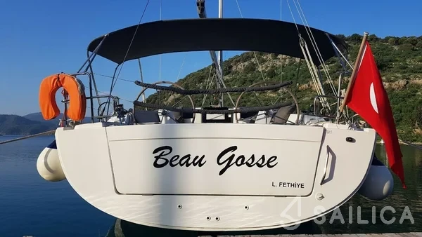 Hanse 415 - Yacht Charter Sailica