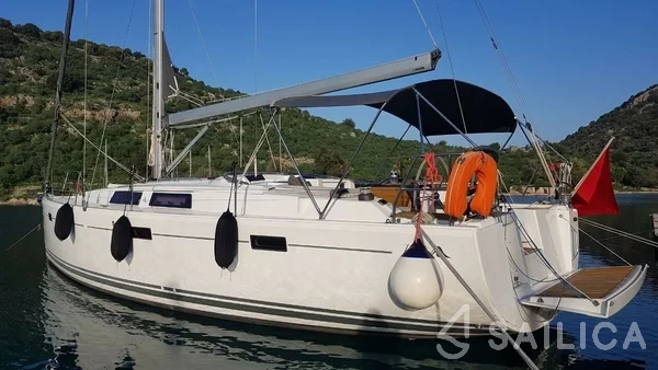 Hanse 415 - Yacht Charter Sailica