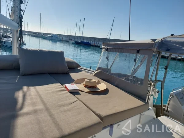 Saona 47 - Yacht Charter Sailica