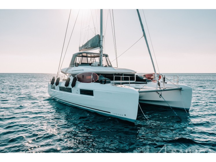 Lagoon 50 - Yacht Charter Sailica