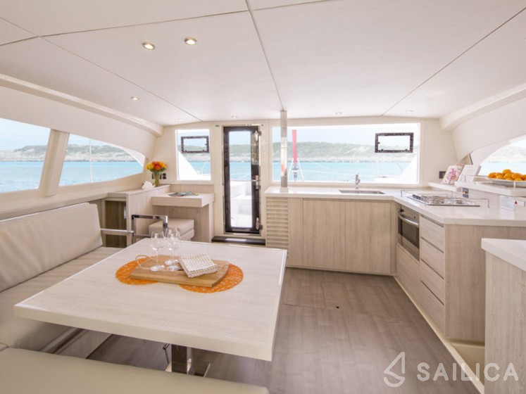 Leopard 40 - Yacht Charter Sailica