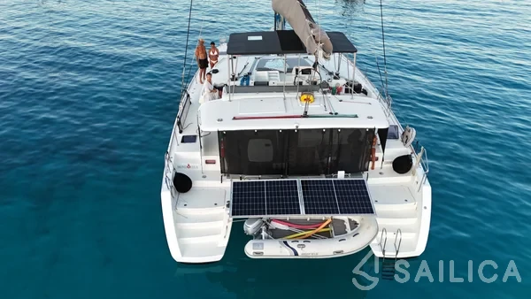Lagoon 450  Flybridge - Yacht Charter Sailica