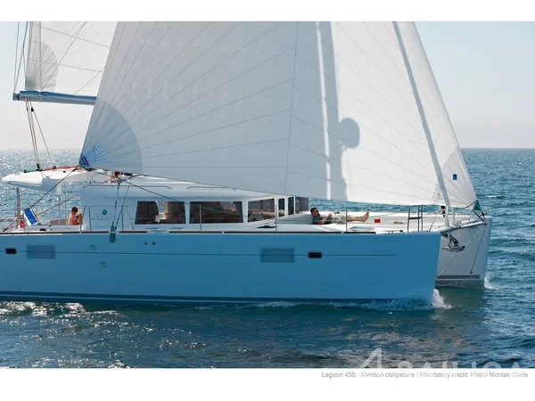 Lagoon 450  Flybridge - Yacht Charter Sailica